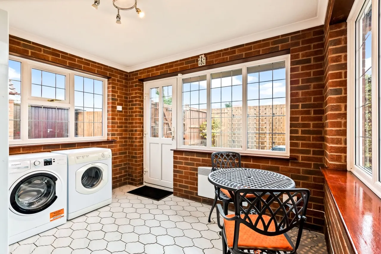 Long Meadow, Wigston, LE18, photo 11