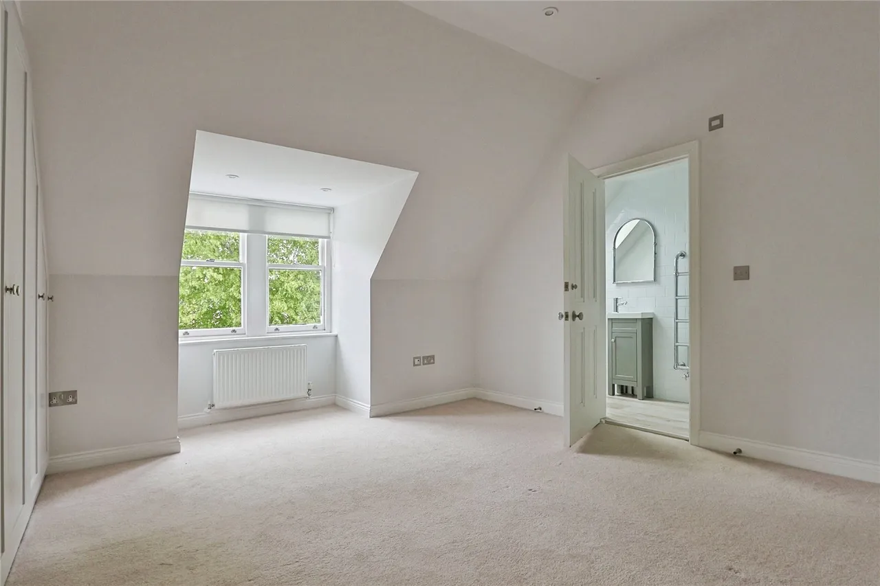 McKinley Road, West Overcliff, BH4, photo 5