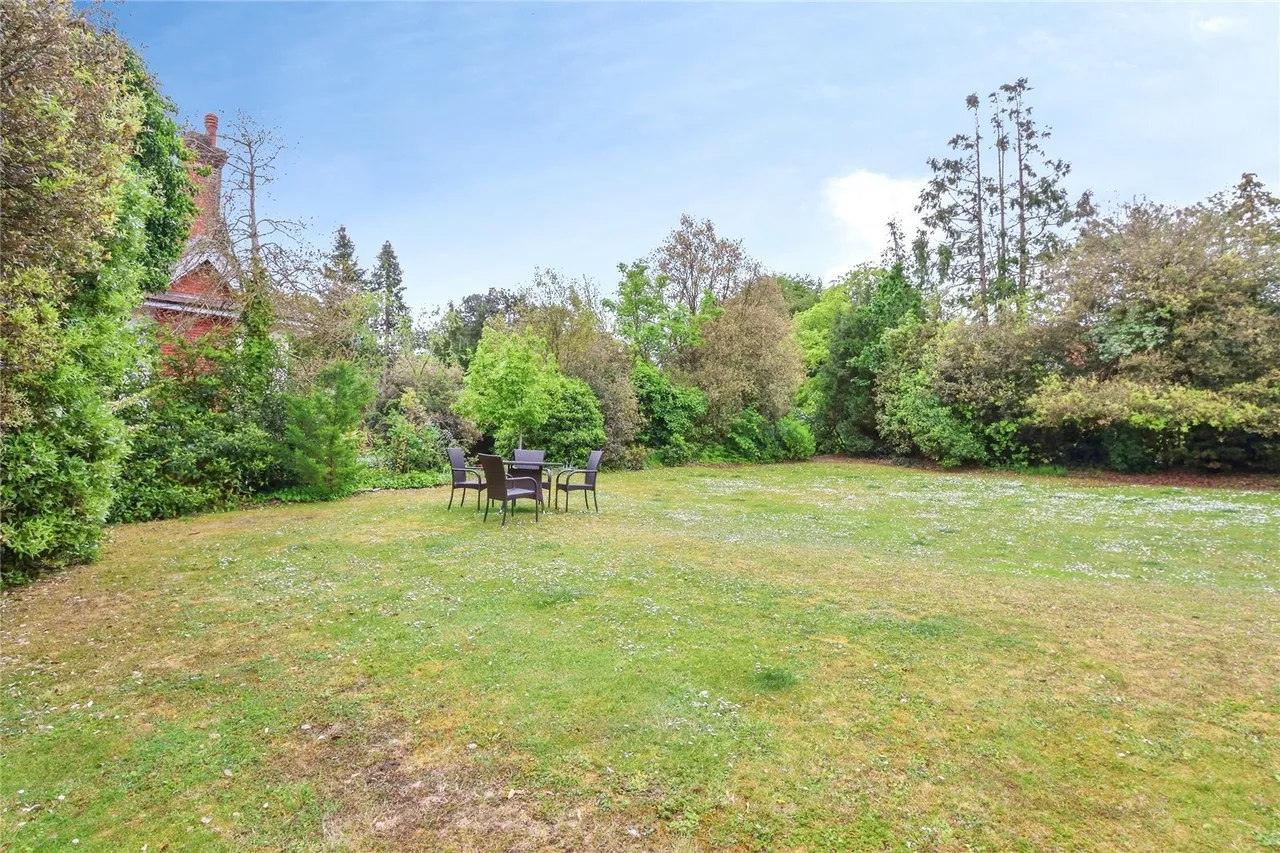 McKinley Road, West Overcliff, BH4, photo 4