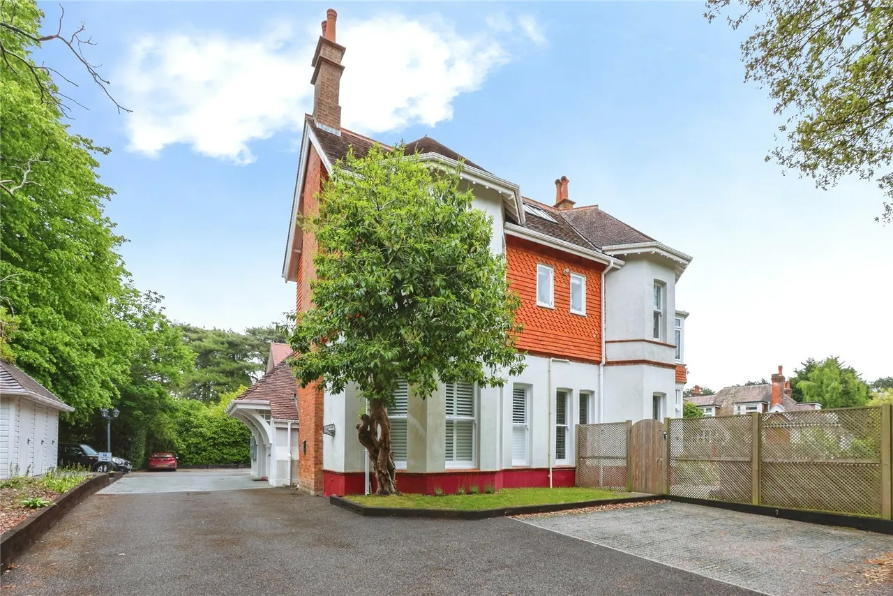 McKinley Road, West Overcliff, BH4, photo 17