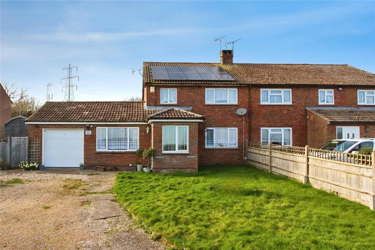 3 bed house for sale, Hartley Road, Cranbrook, TN17
