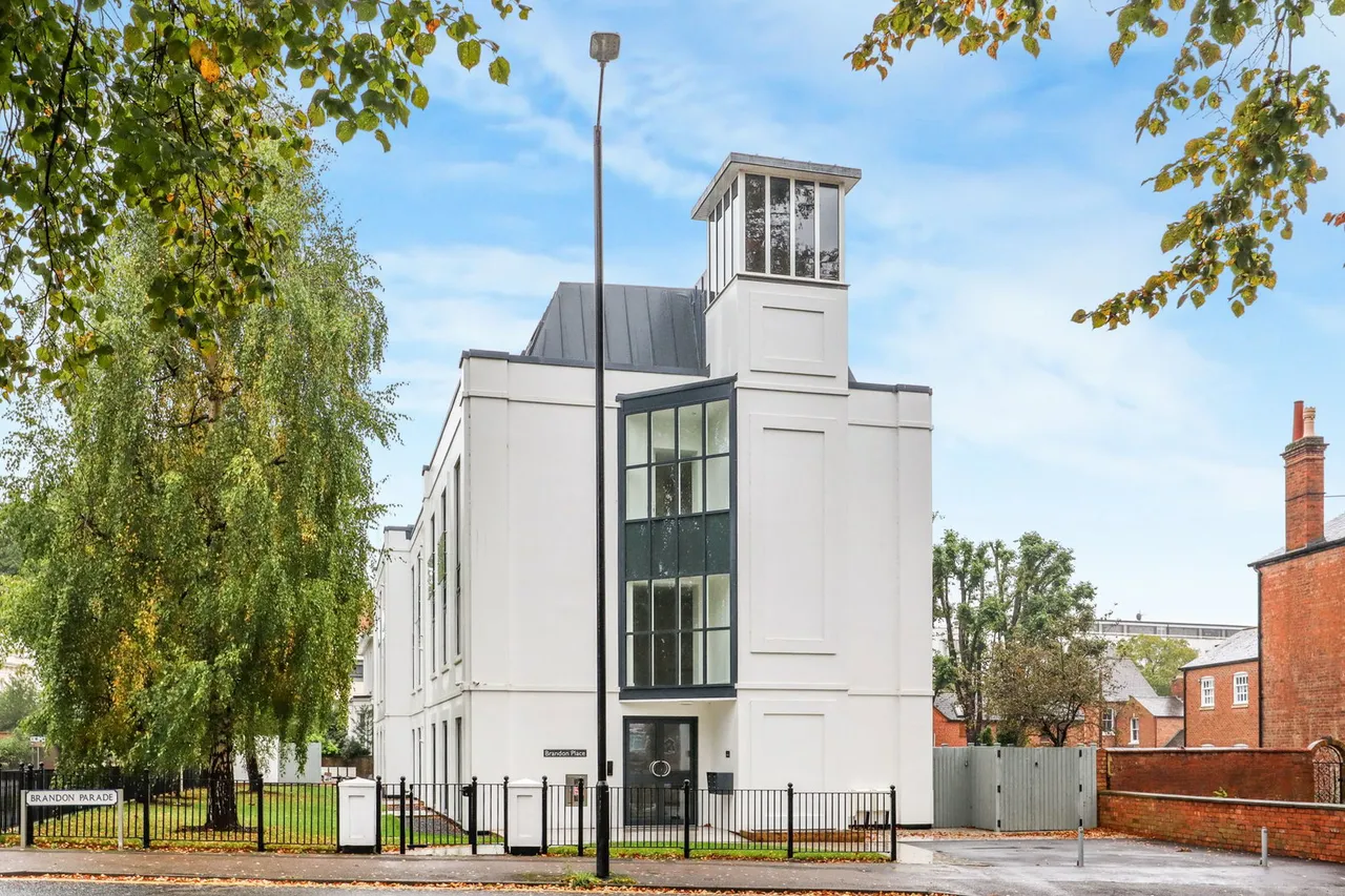 1 bed flat for sale, Brandon Parade, Leamington Spa, CV32