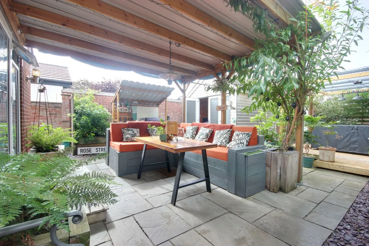 Woodhall Way, Beverley, HU17, photo 2