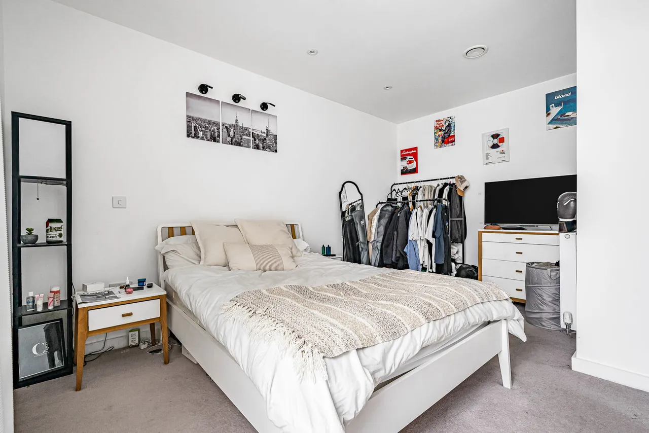 Station Road North, Egham, TW20, photo 11