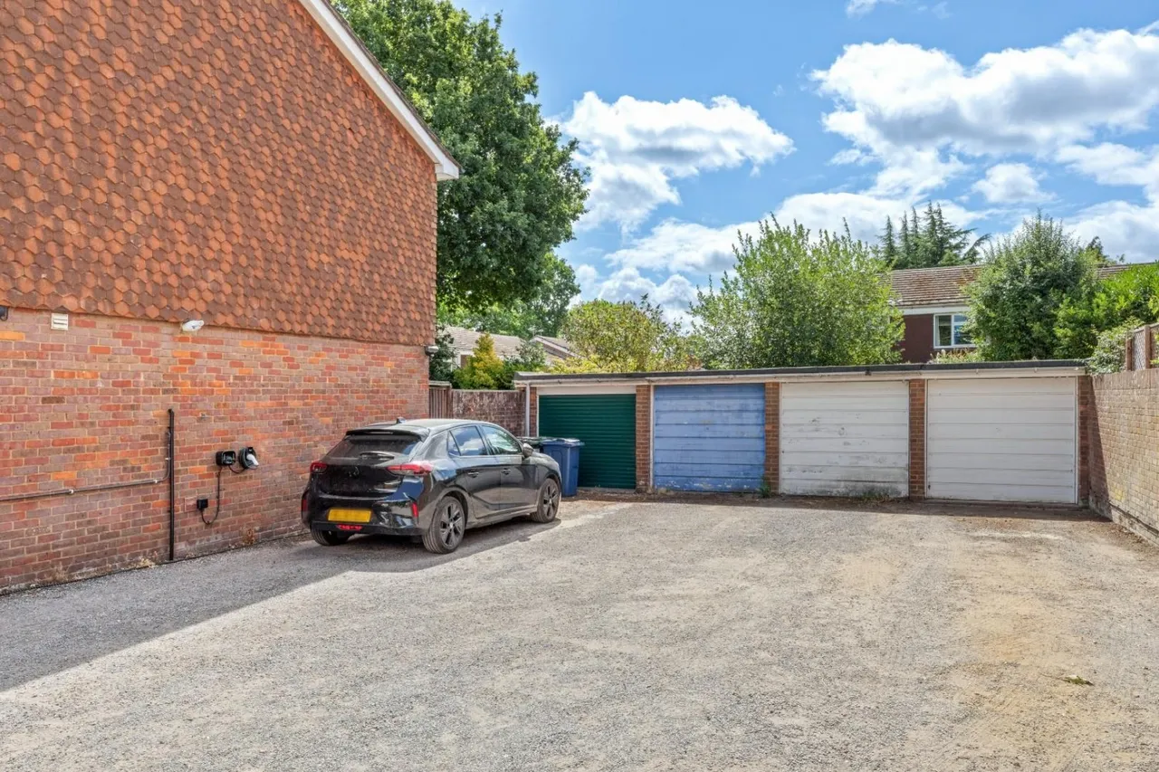 Devonshire Close, Amersham, HP6, photo 17