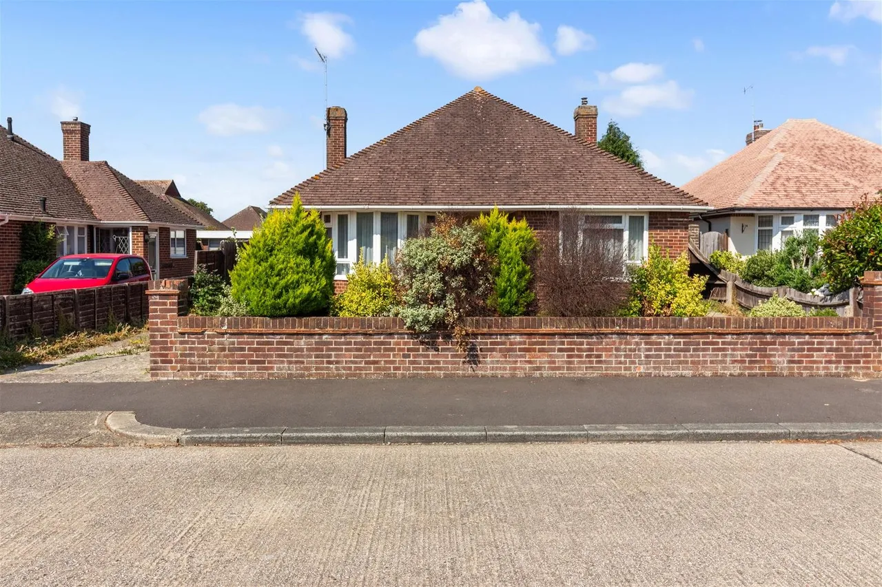 Frobisher Close, Goring-By-Sea, Worthing, photo 15