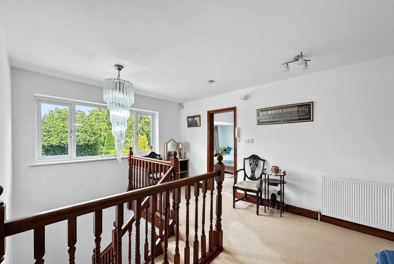 Hale Road, Hale Barns, Cheshire WA15 8TH, photo 39