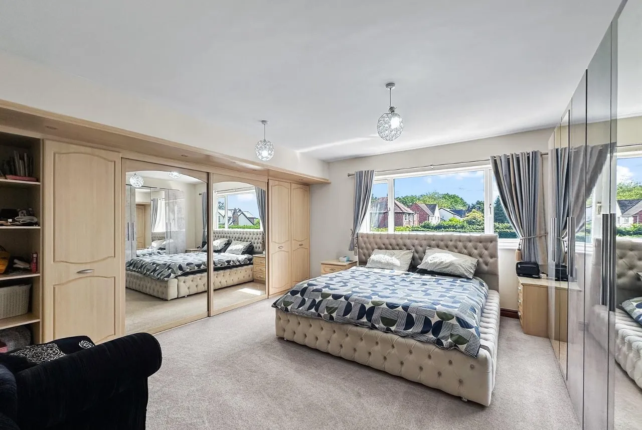 Hale Road, Hale Barns, Cheshire WA15 8TH, photo 12