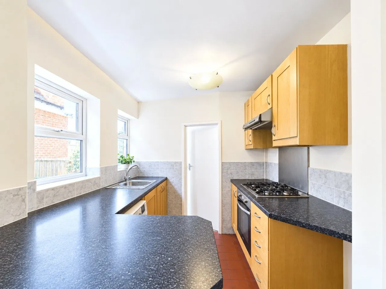Kings Road, Caversham, RG4, photo 4