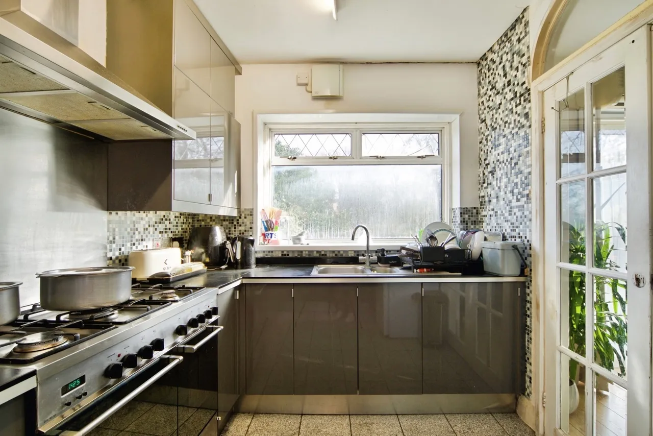 Sheringham Avenue, London, N14, photo 4