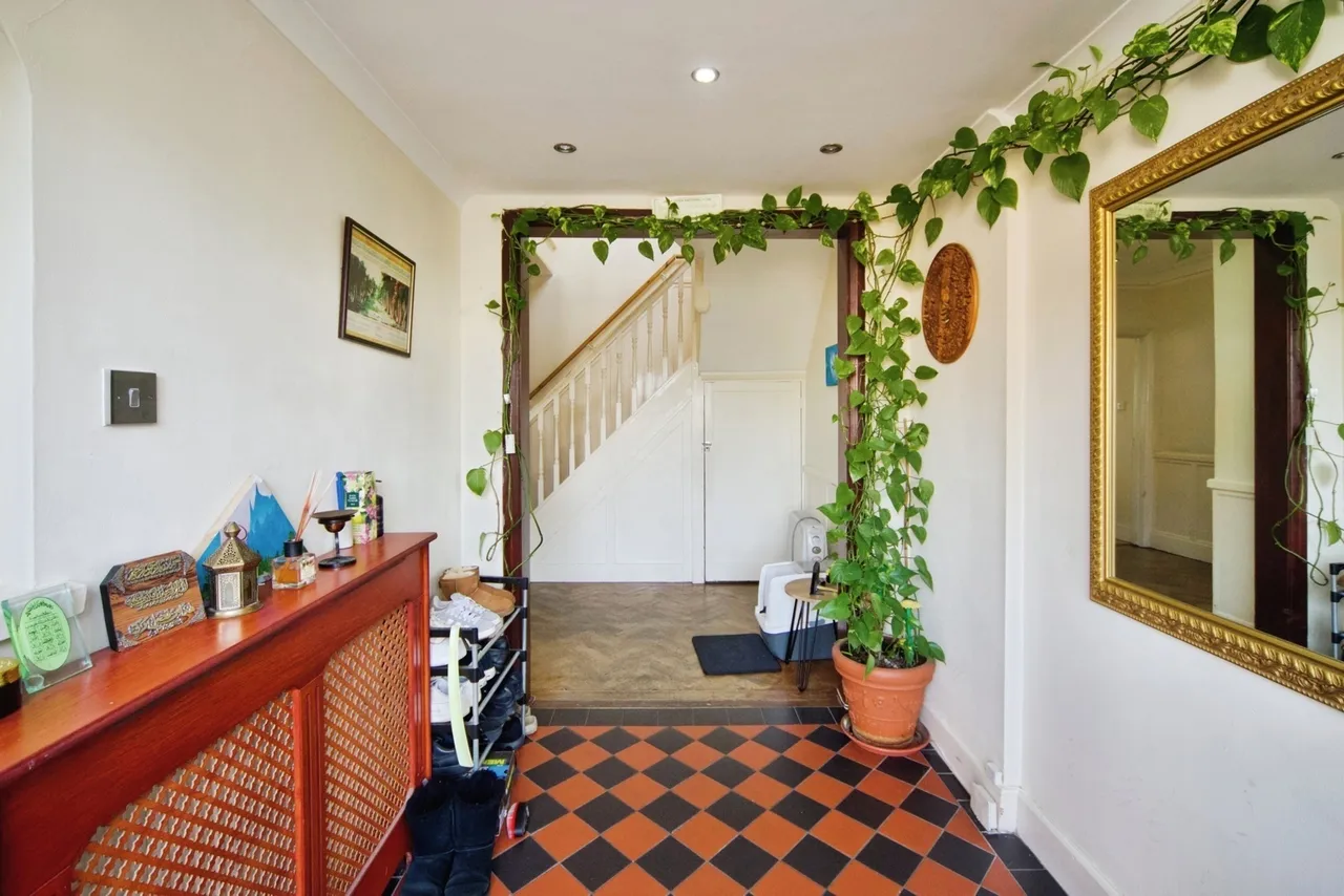 Sheringham Avenue, London, N14, photo 15