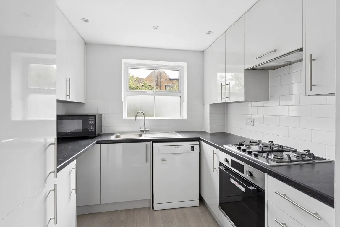 Pinner Road, Northwood, HA6, photo 4