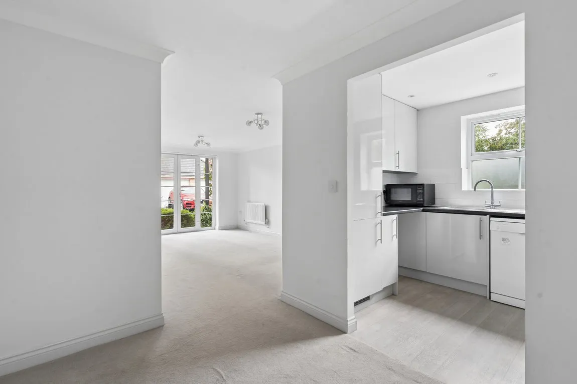 Pinner Road, Northwood, HA6, photo 3