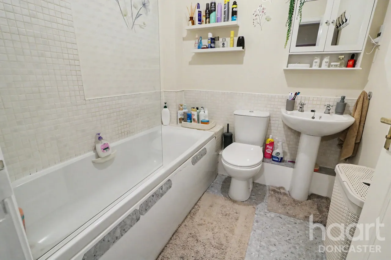 Mulberry Court, Warmsworth, DN4, photo 13