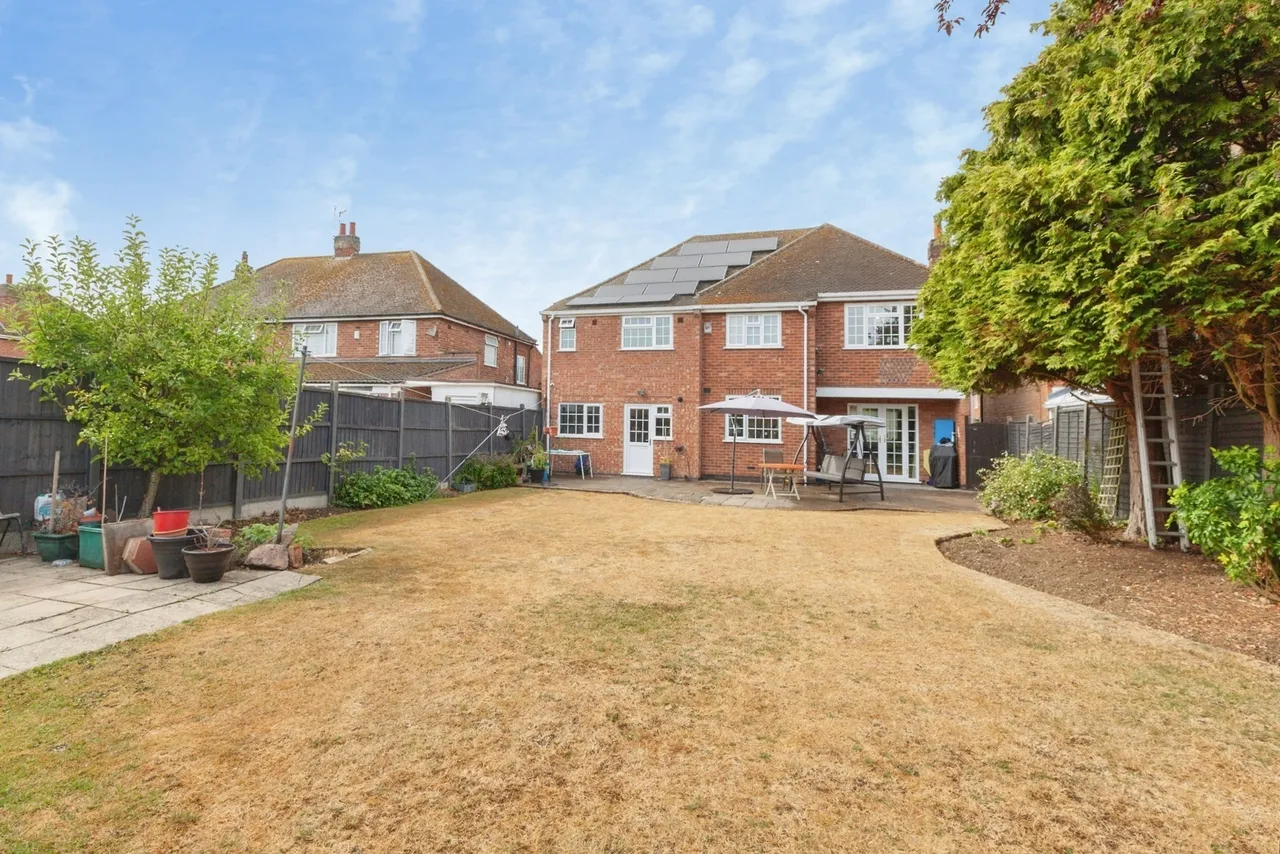 4 bed house for sale, Ingarsby Drive, Leicester, LE5