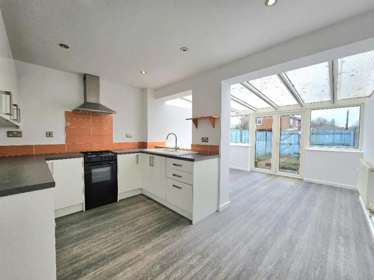 16 Ledwych Road, Droitwich, Worcestershire, WR9 9LA, UK, photo 2