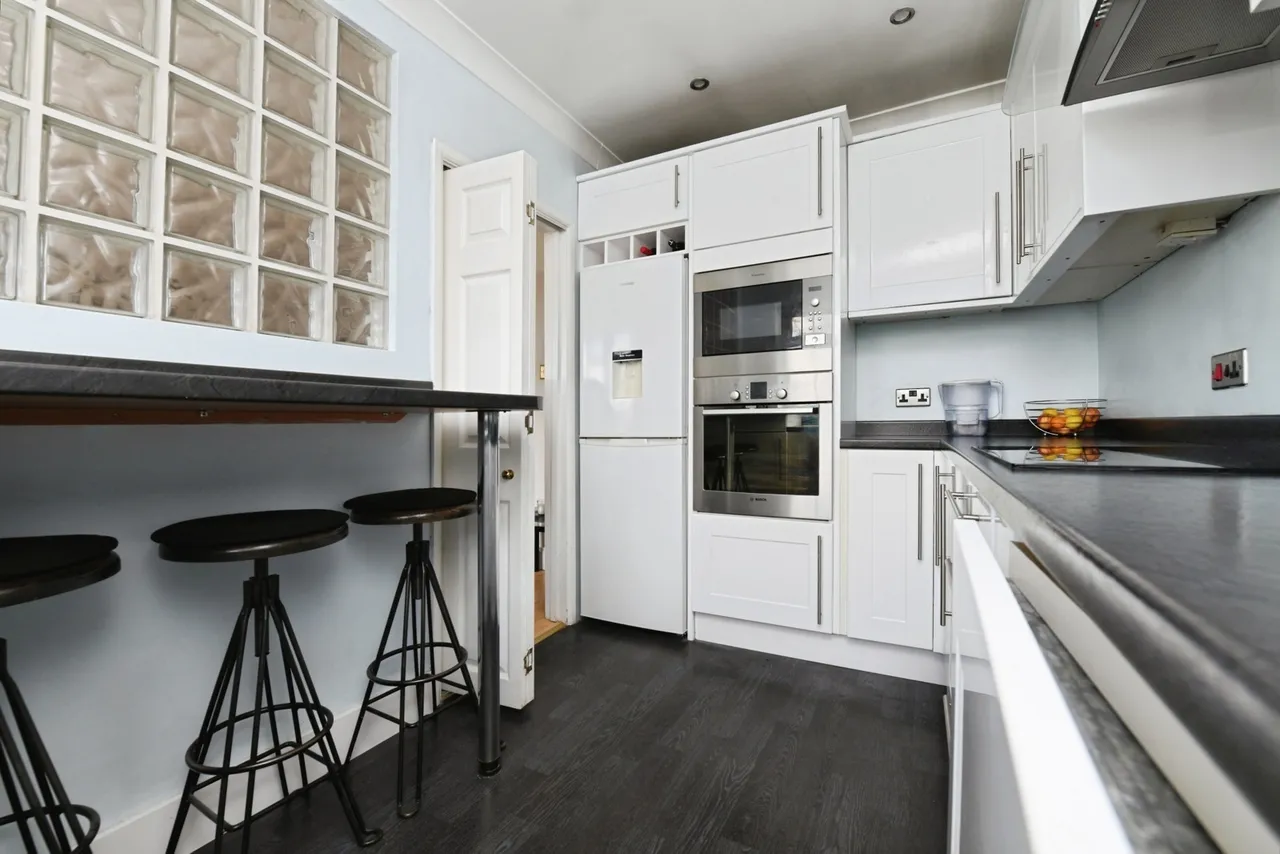 Station Road, Benfleet, Essex, SS7, photo 5