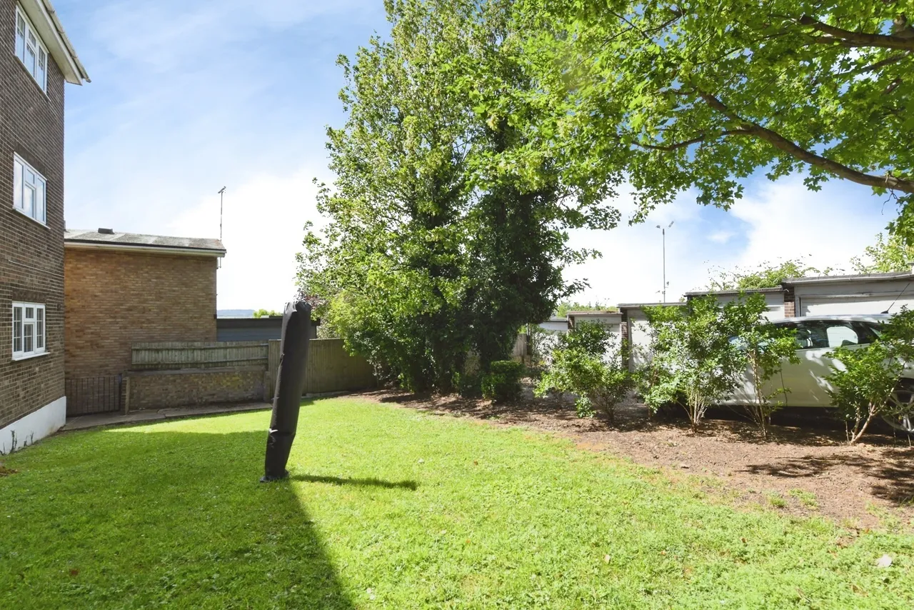Station Road, Benfleet, Essex, SS7, photo 13