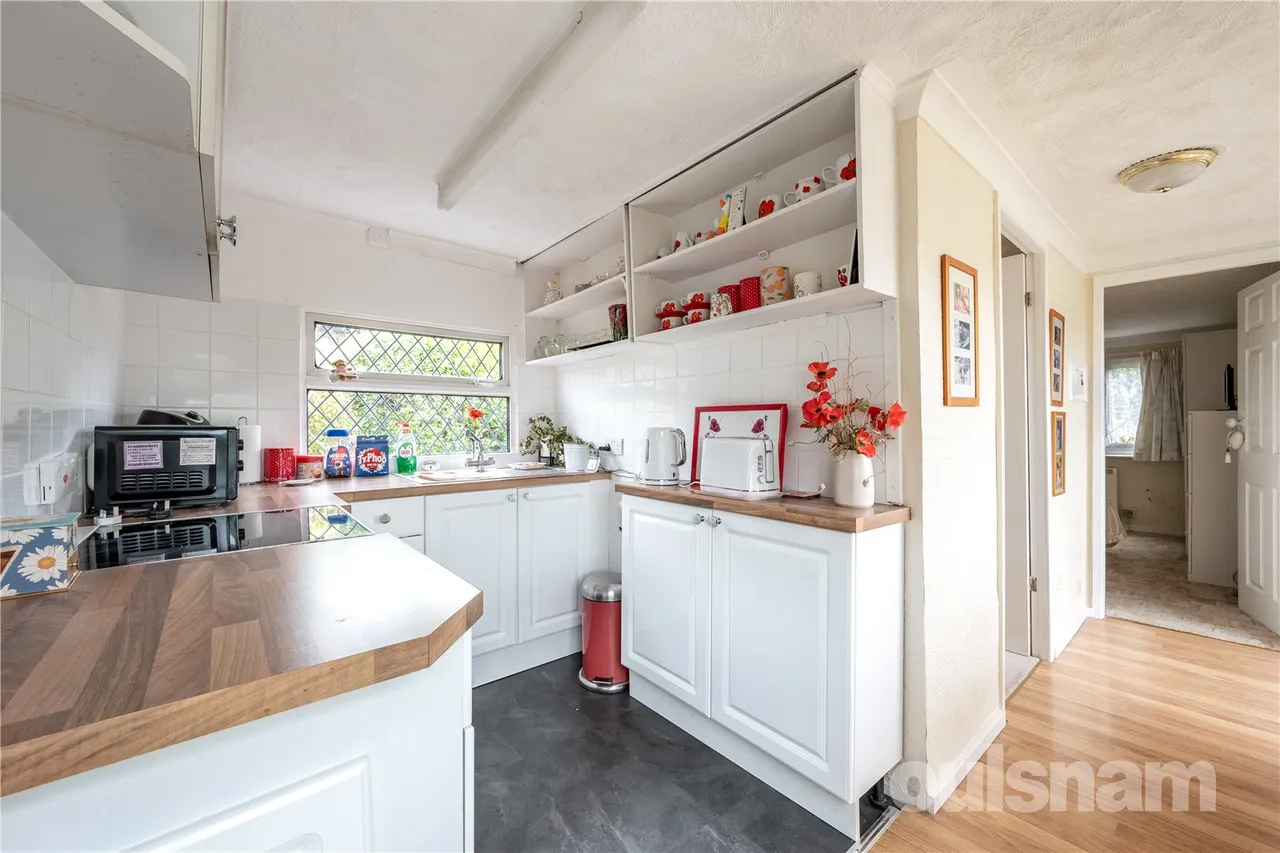 The Glen, Linthurst Newtown, Blackwell, Bromsgrove, B60 1BX, photo 5