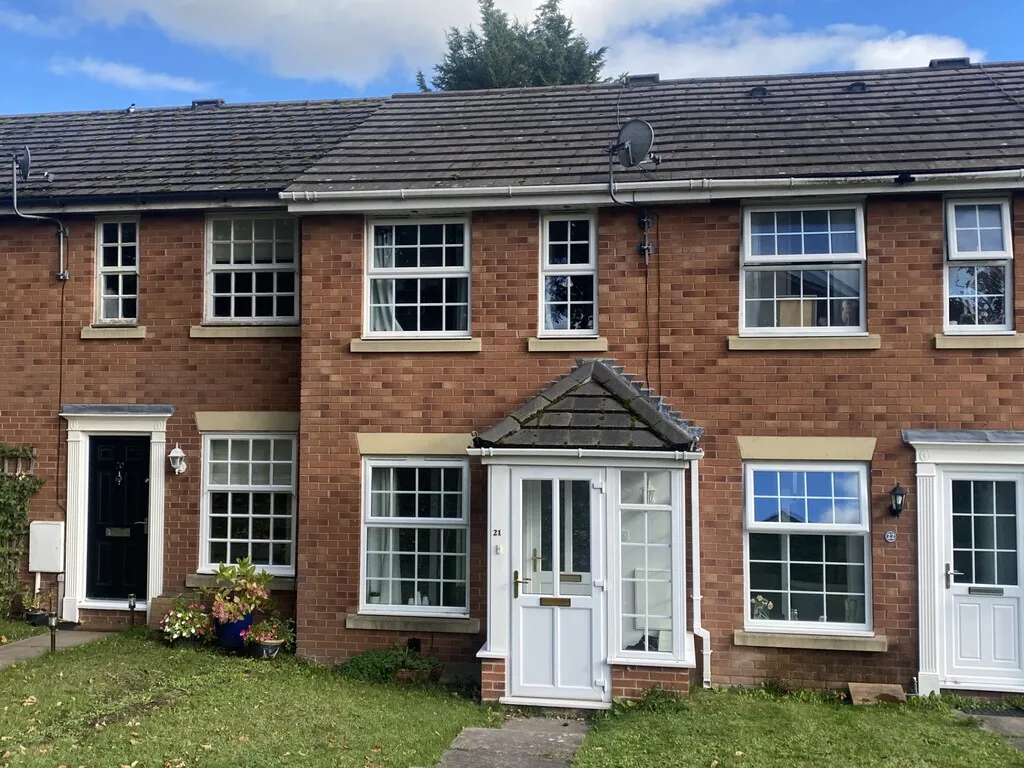 2 bed house to rent, Greenwood Drive, Shawbirch