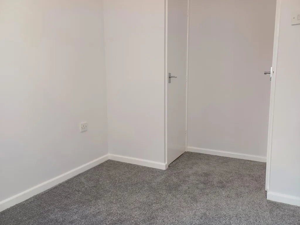 Greenwood Drive, Shawbirch, photo 12