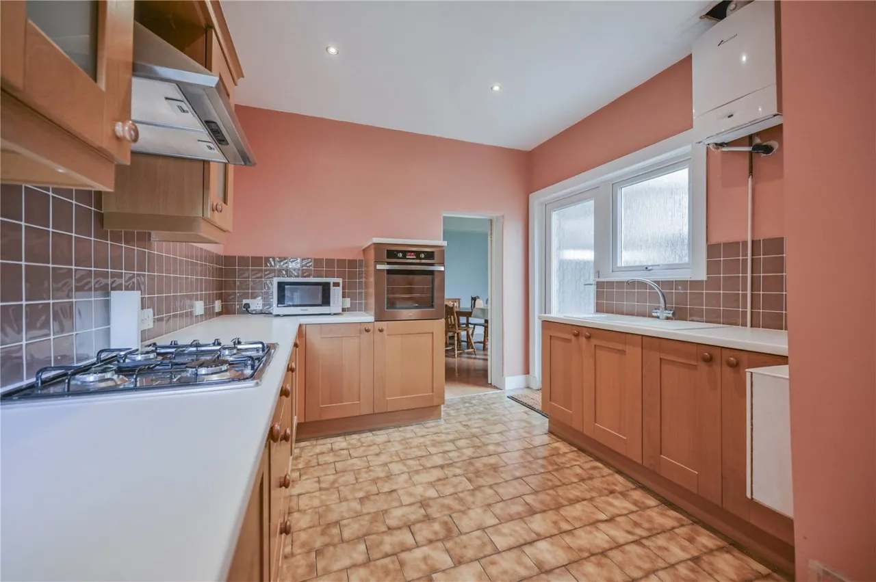Brownlow Road, London, N11, photo 3