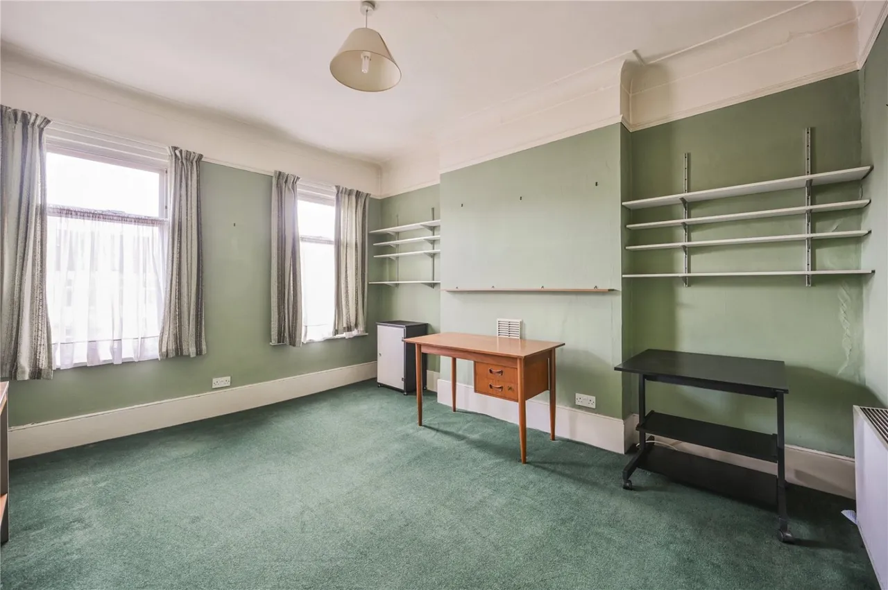 Brownlow Road, London, N11, photo 19