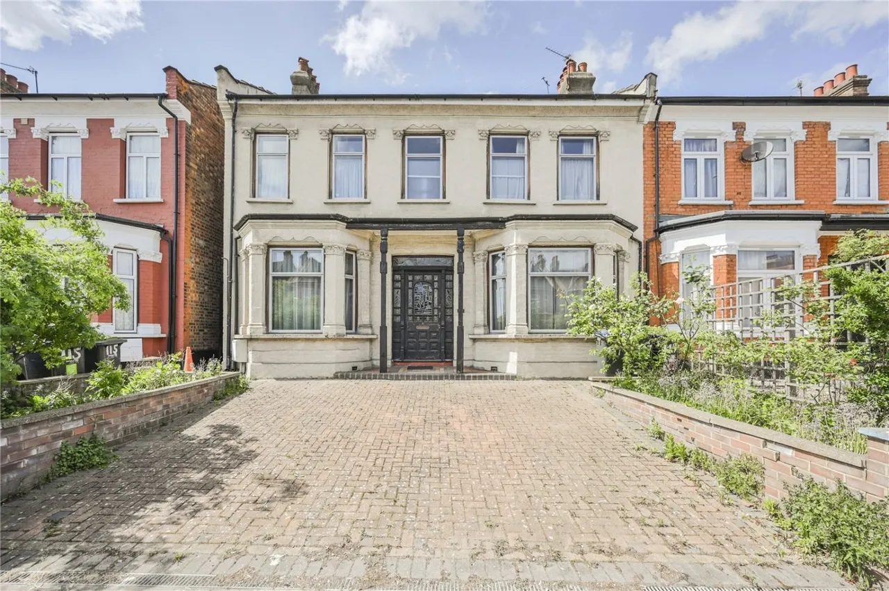 Brownlow Road, London, N11, photo 26