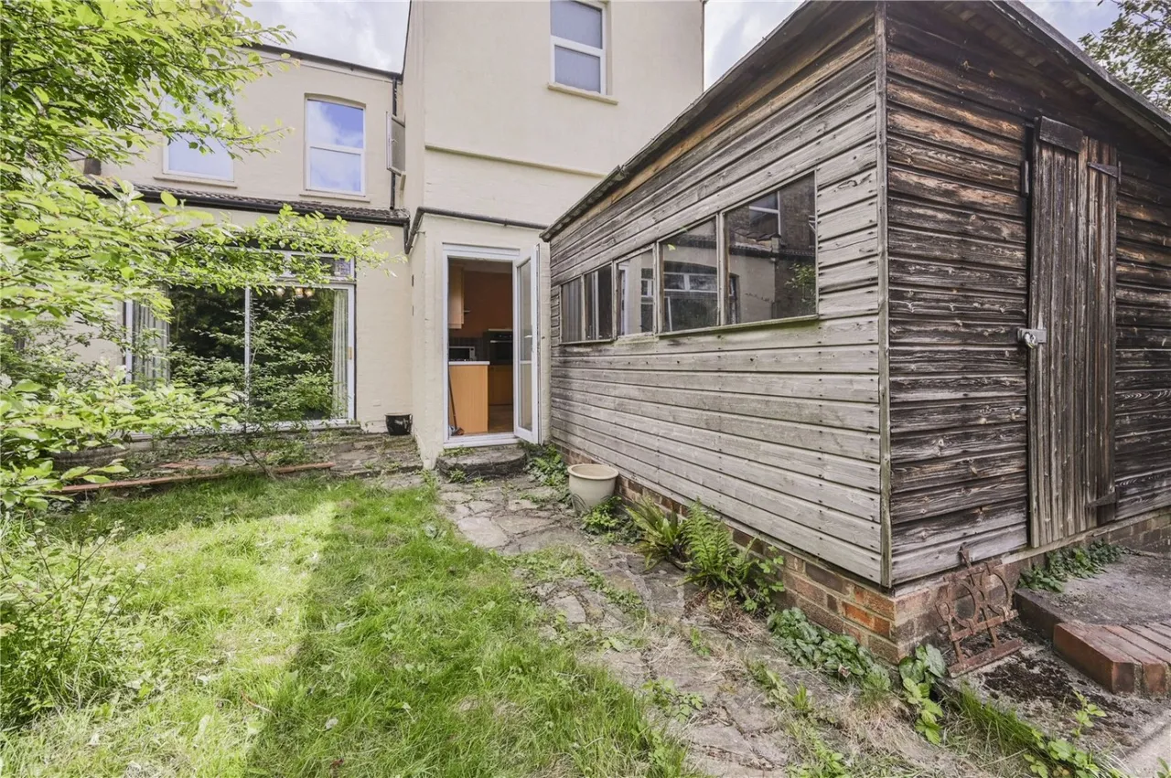 Brownlow Road, London, N11, photo 25