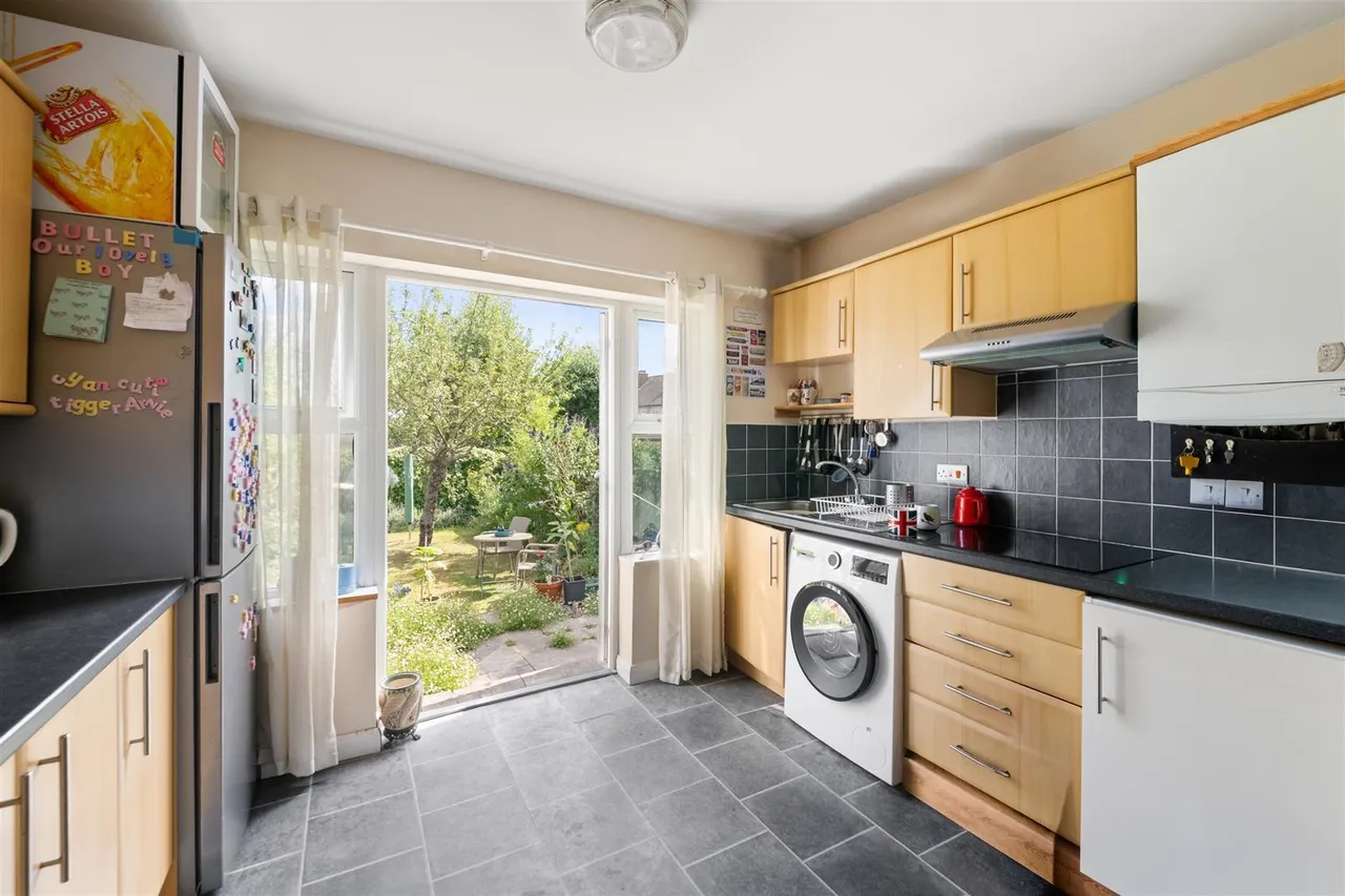 Chelston Approach, Ruislip, photo 6