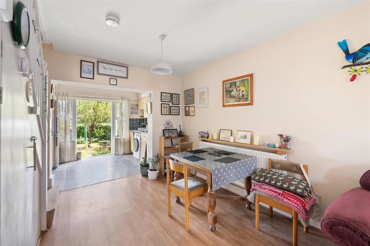 Chelston Approach, Ruislip, photo 4