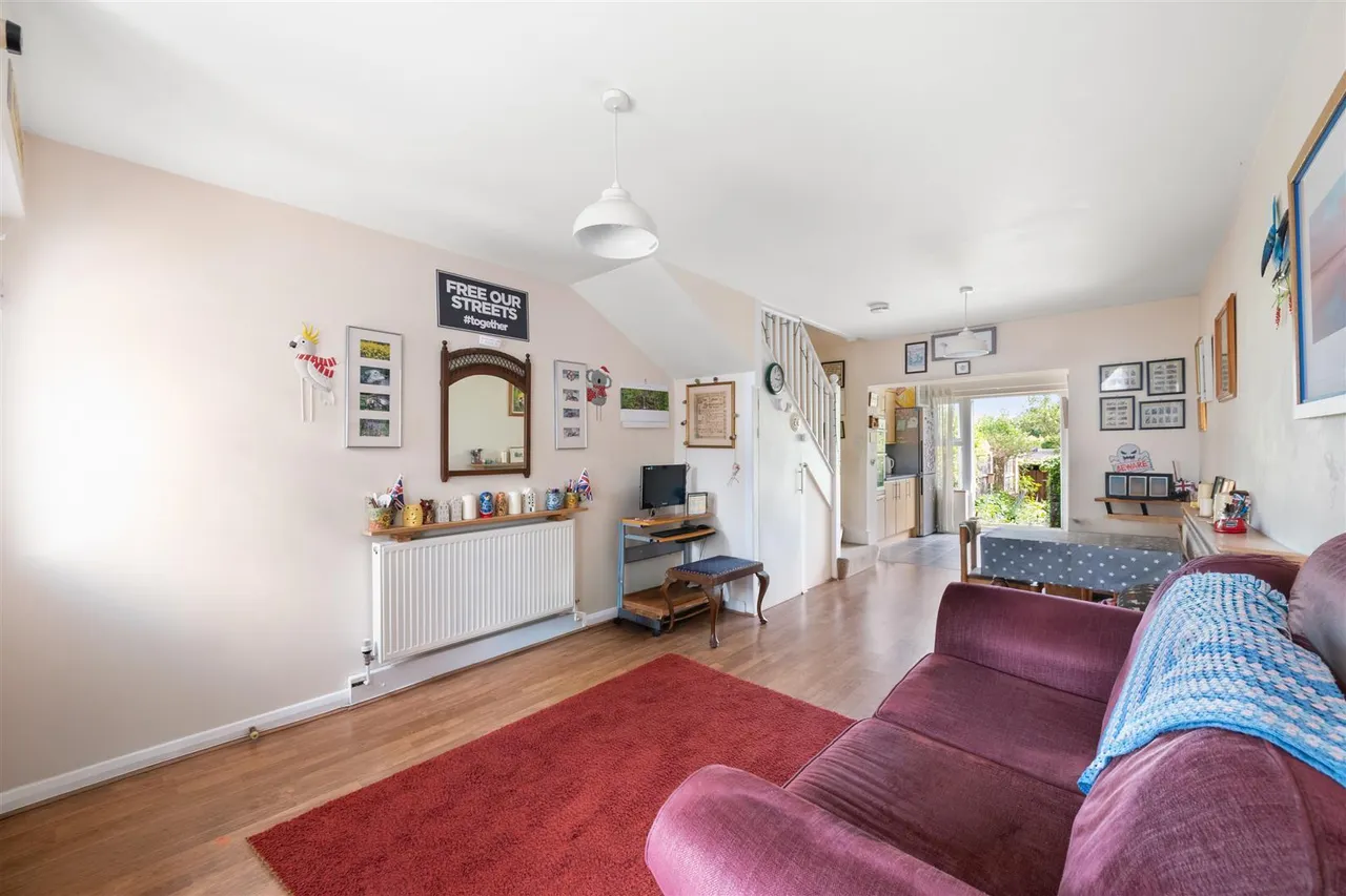 Chelston Approach, Ruislip, photo 2