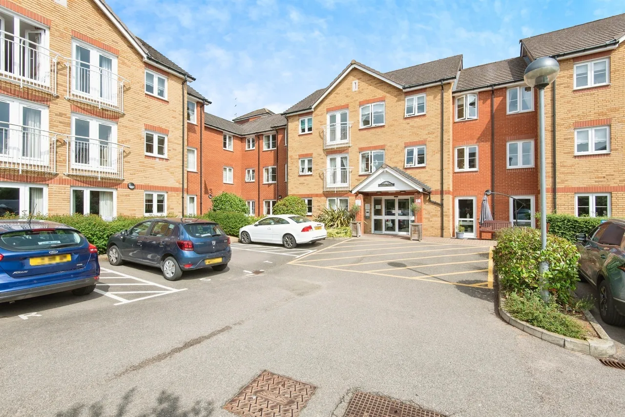 1 bed retirement property for sale — Goodes Court, Royston