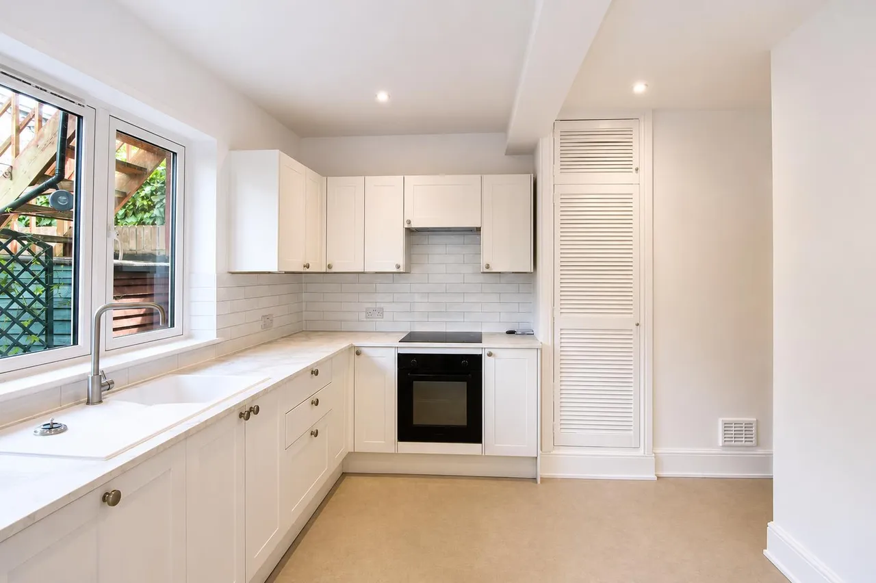 Cowley Road, Barnes, SW14, photo 7