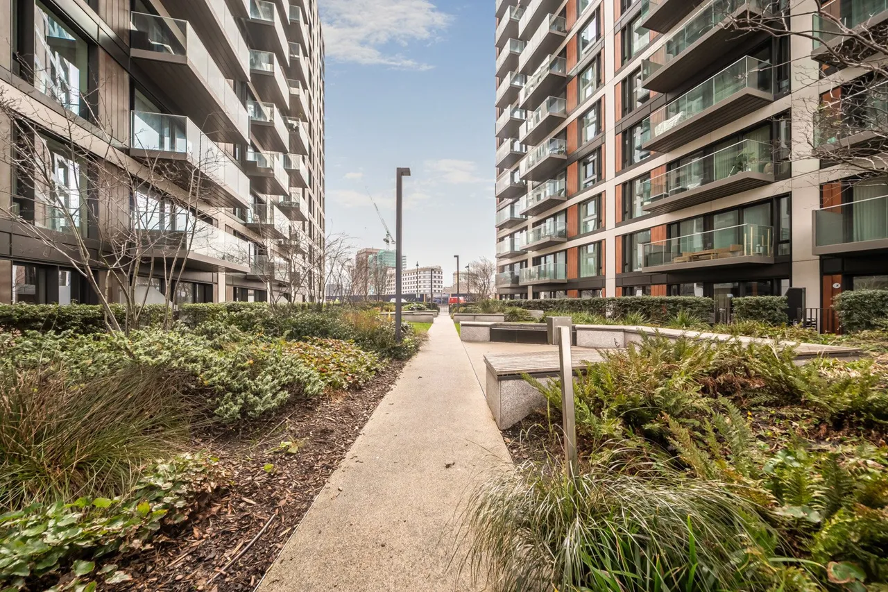 Duke of Wellington Avenue, SE18, photo 22