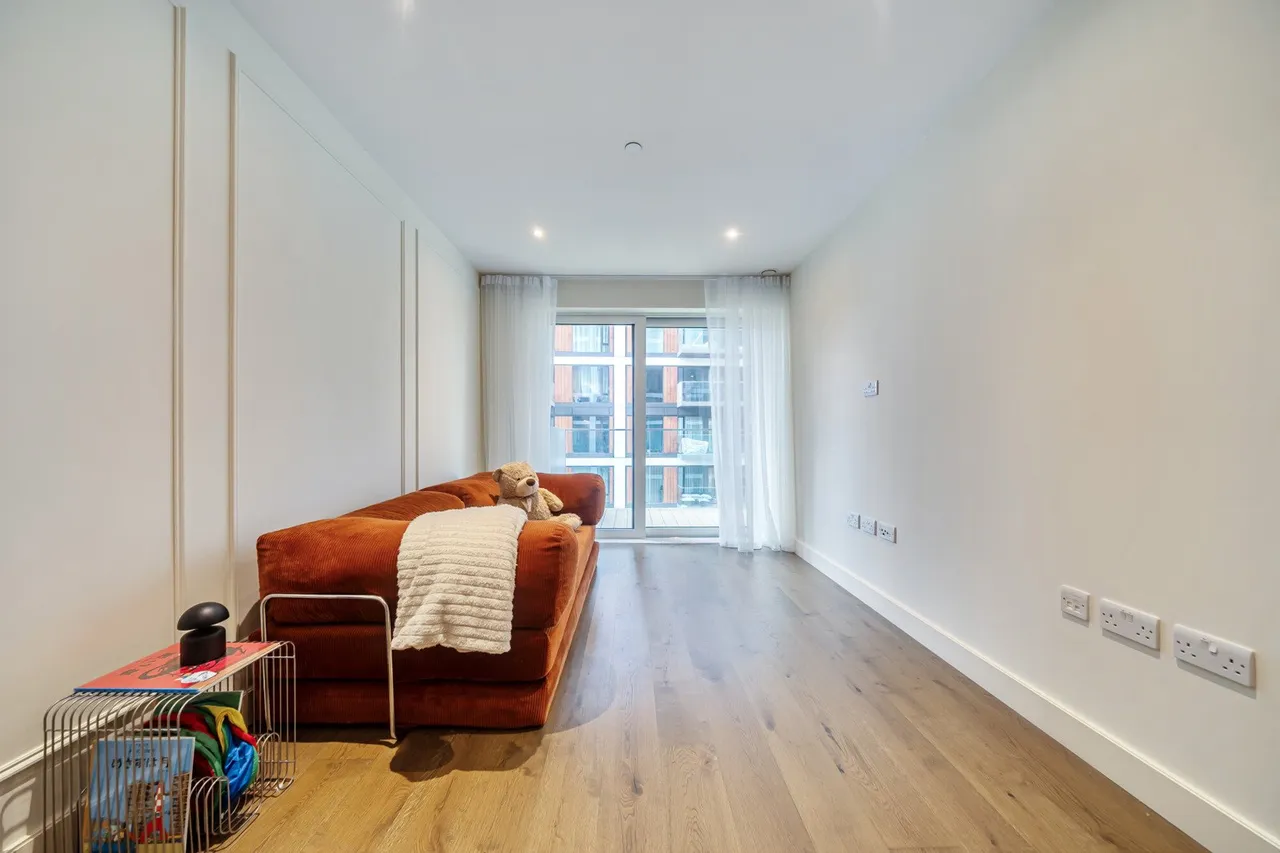 Duke of Wellington Avenue, SE18, photo 18