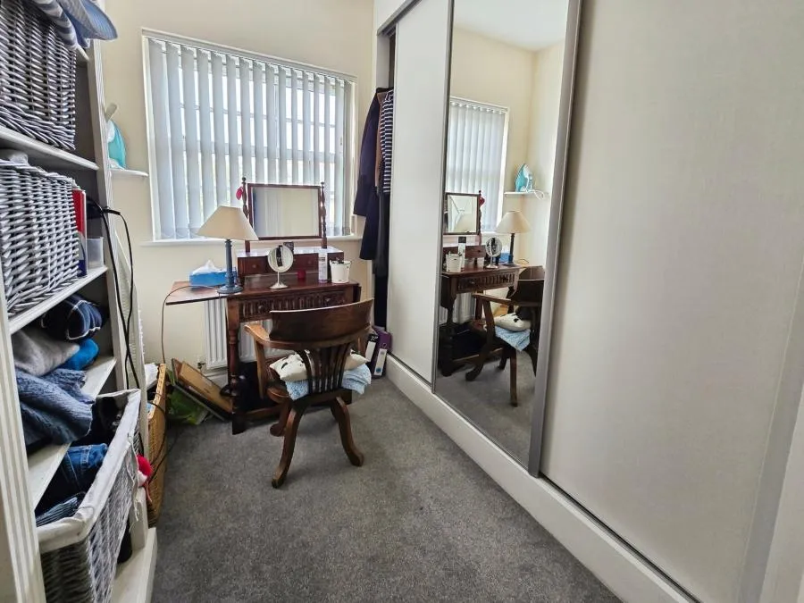 High Street, Freshwater, PO40, photo 9
