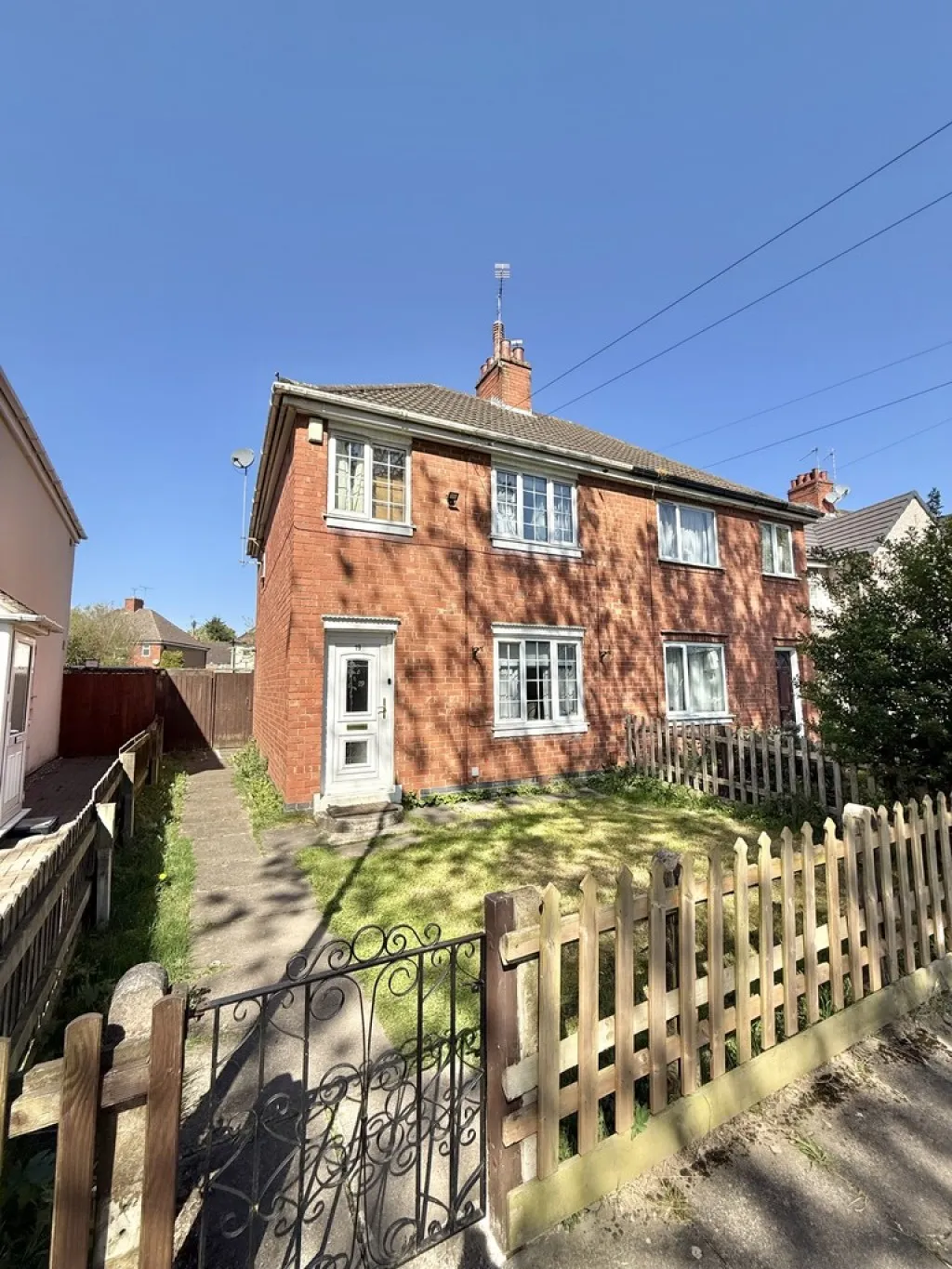 3 bed property to rent, Moat House Lane, Coventry