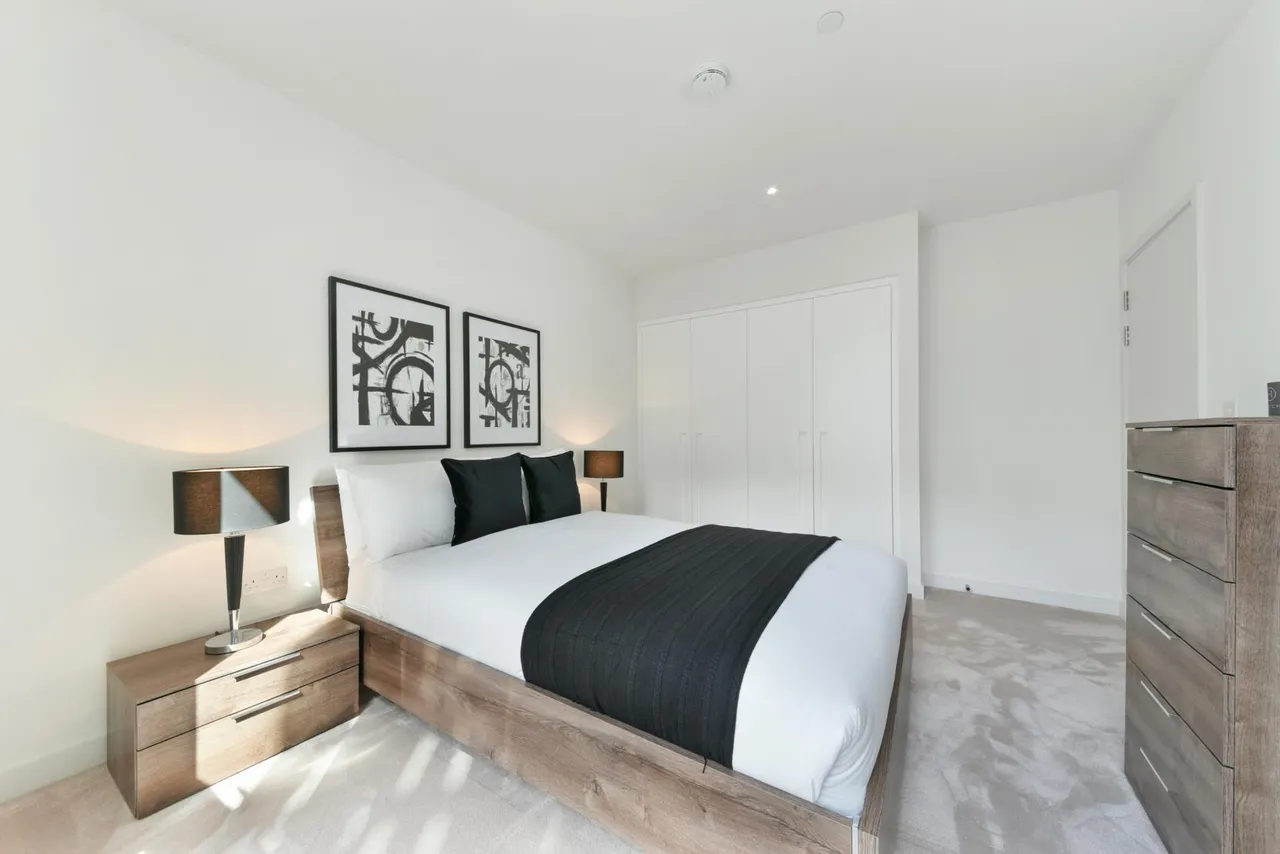 Liner House, Royal Wharf, E16, photo 6