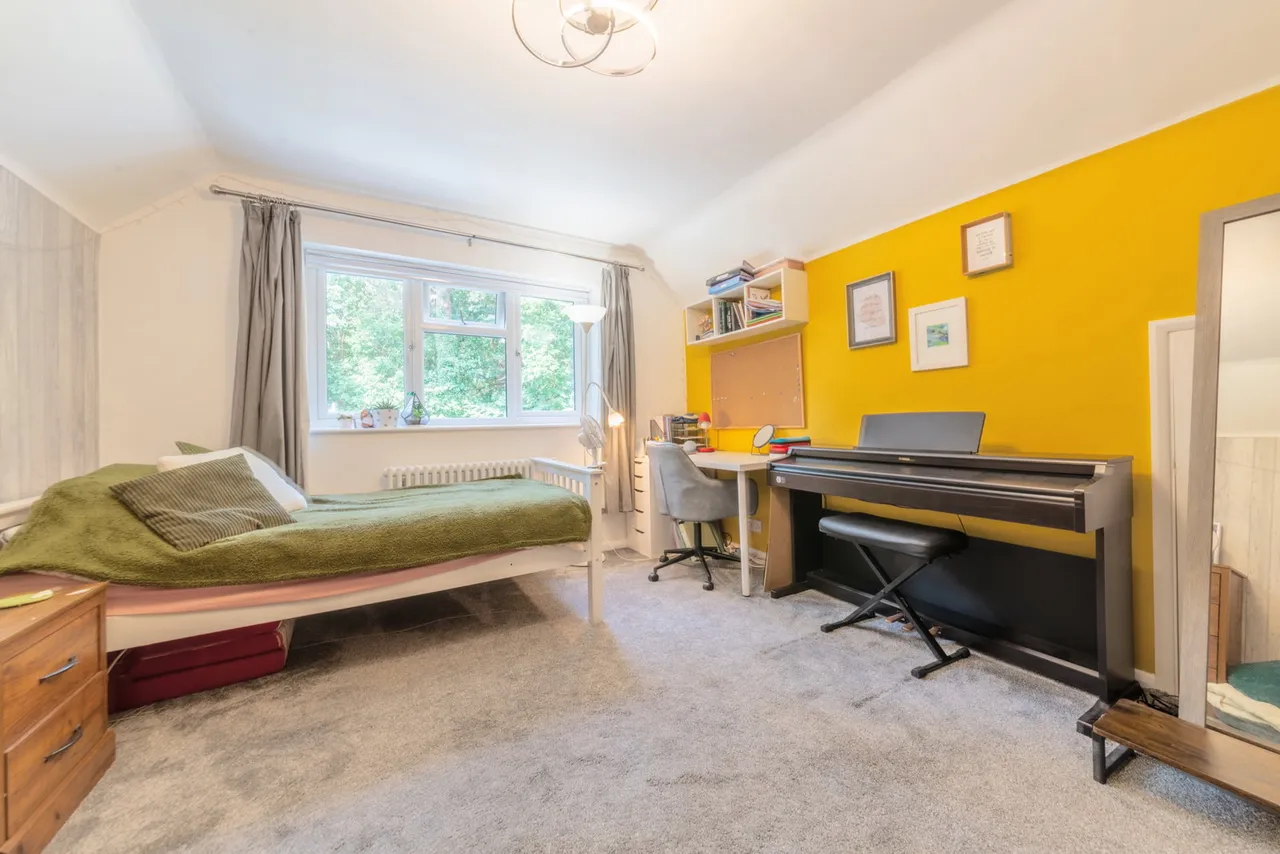 Gimble Way, Pembury, TN2, photo 21