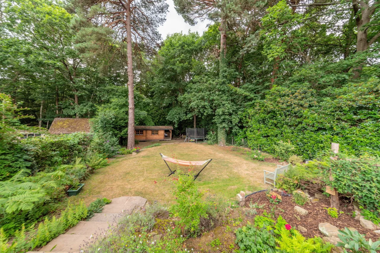 Gimble Way, Pembury, TN2, photo 32