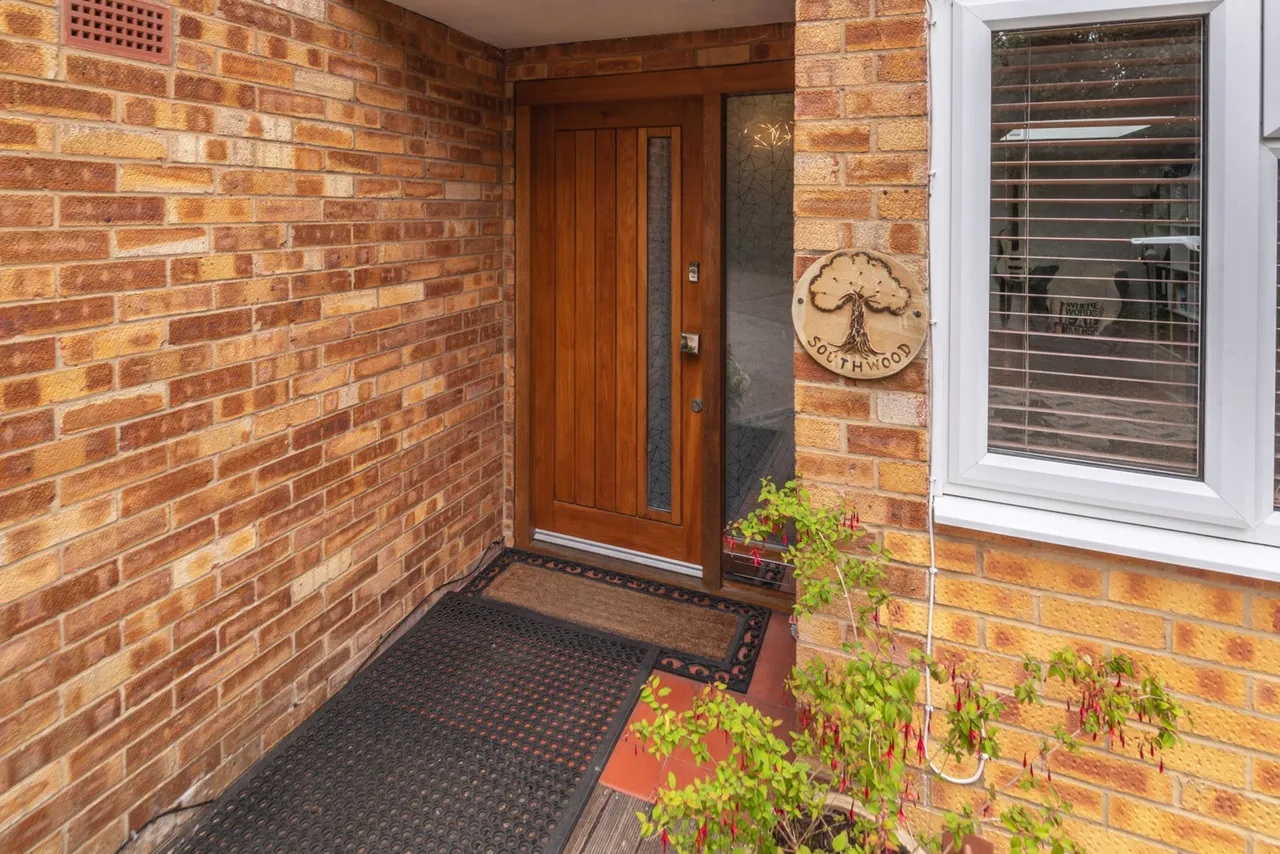 Gimble Way, Pembury, TN2, photo 34