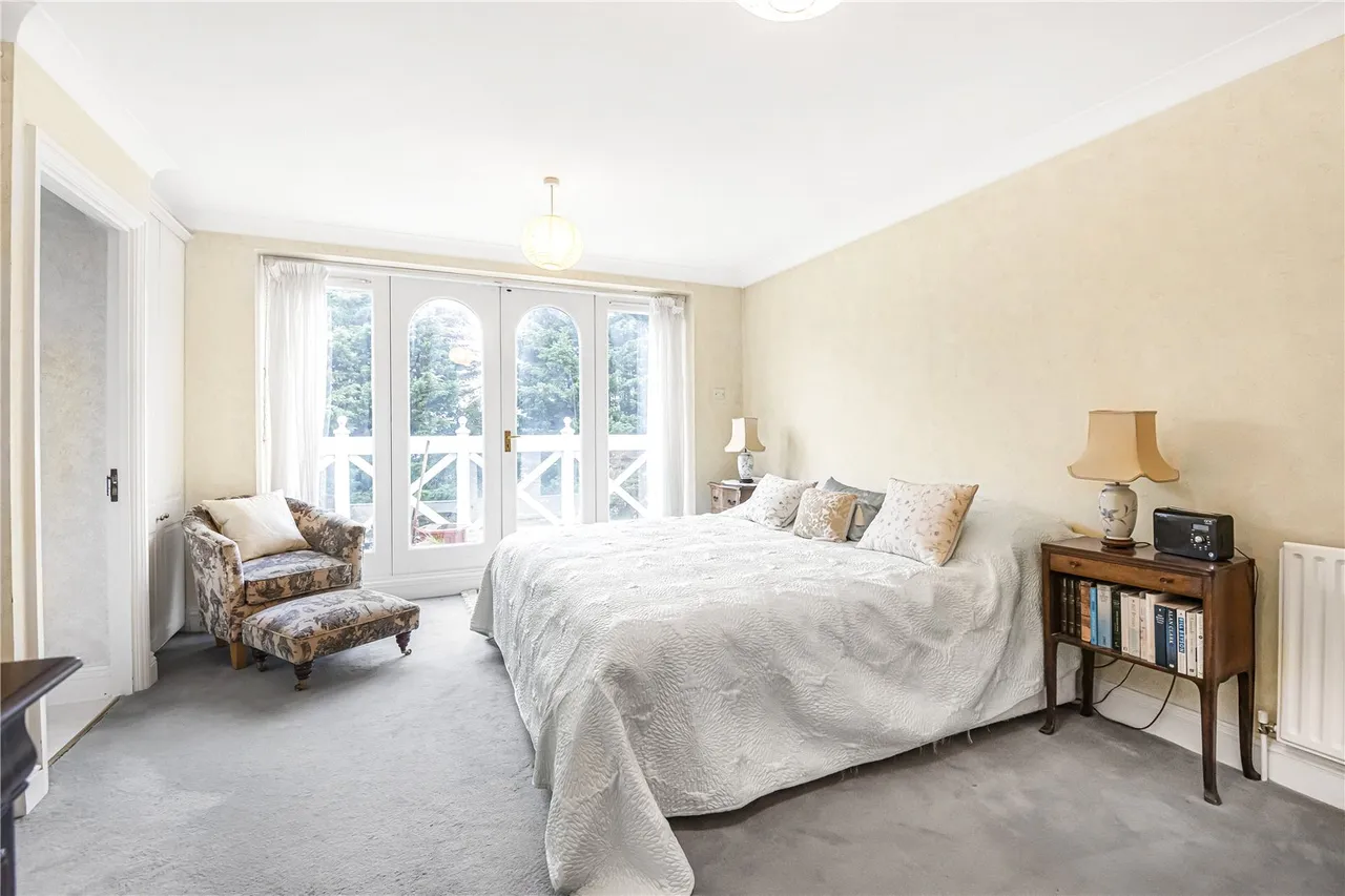 Crescent East, Hadley Wood, EN4 0EY, photo 14