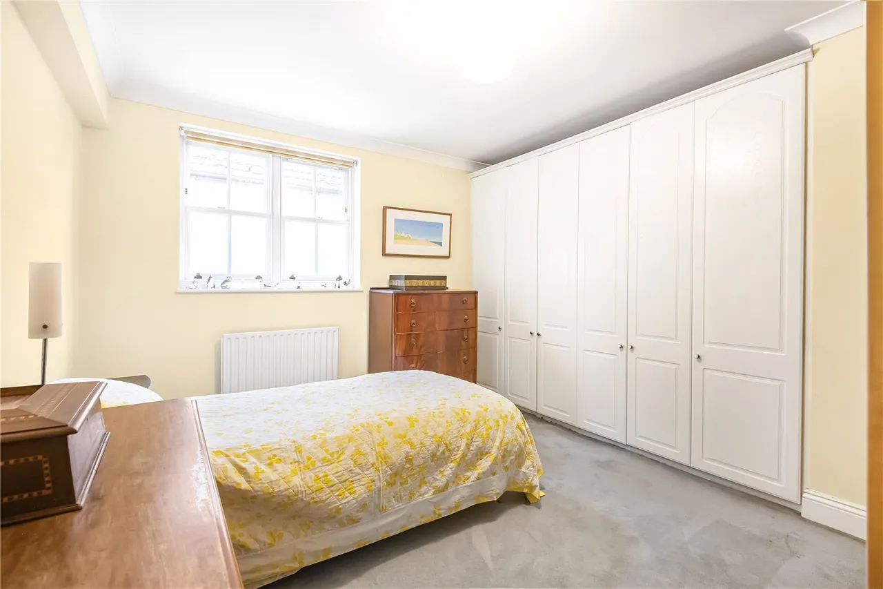 Crescent East, Hadley Wood, EN4 0EY, photo 22