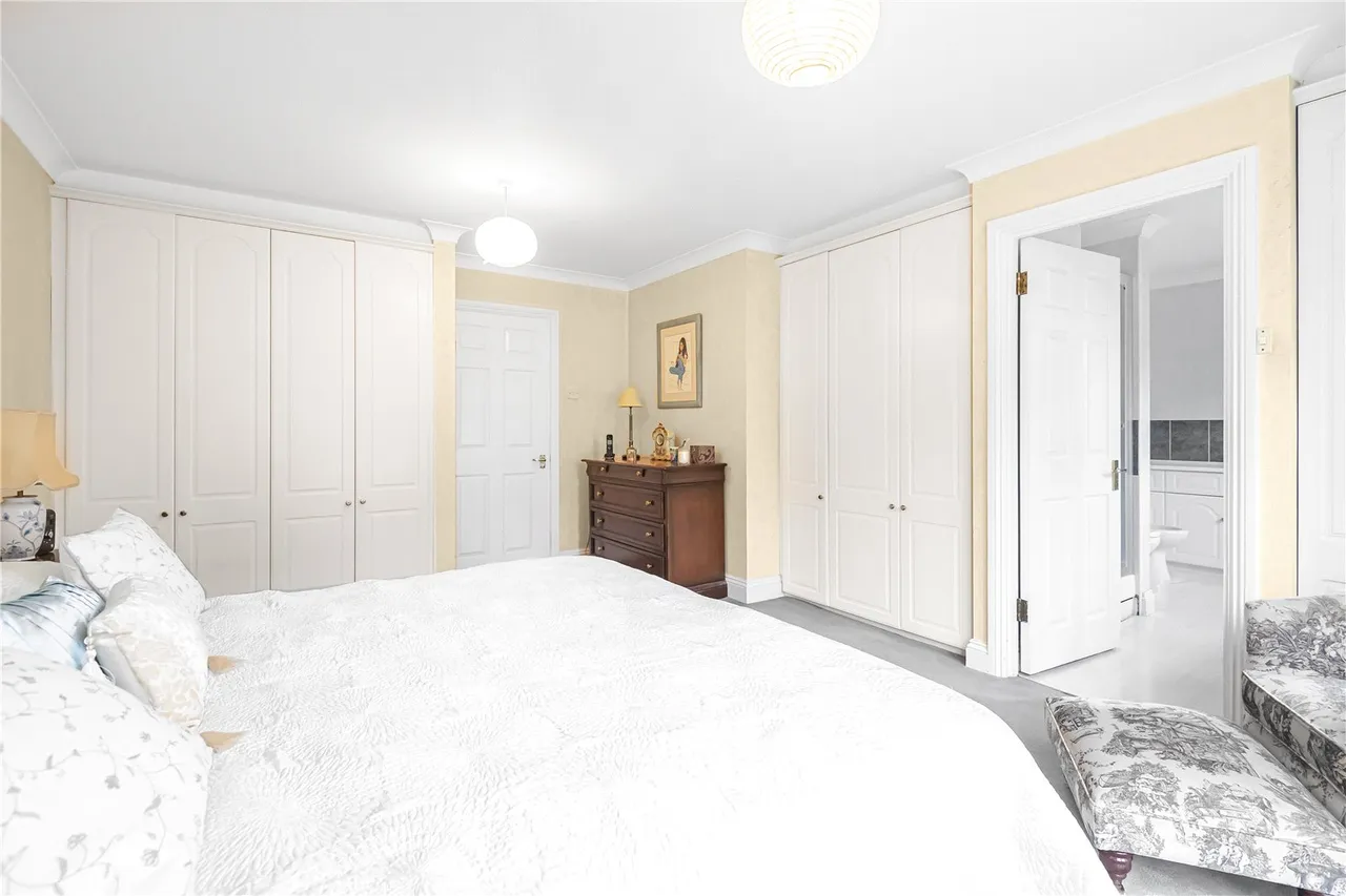 Crescent East, Hadley Wood, EN4 0EY, photo 15