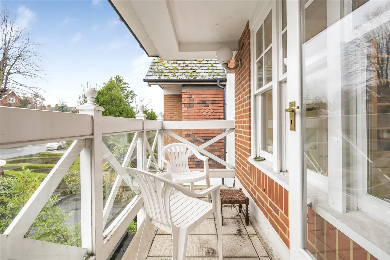 Crescent East, Hadley Wood, EN4 0EY, photo 19