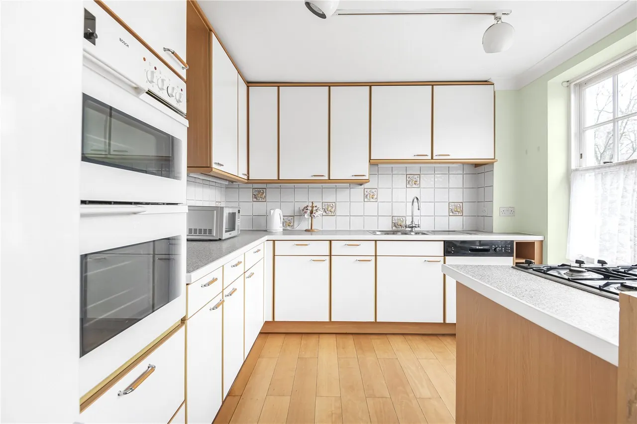 Crescent East, Hadley Wood, EN4 0EY, photo 5
