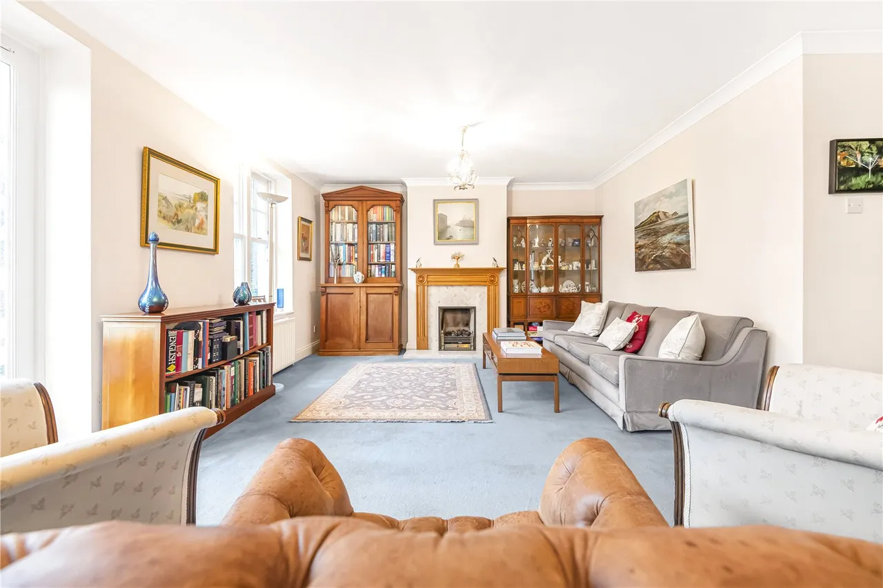 Crescent East, Hadley Wood, EN4 0EY, photo 11