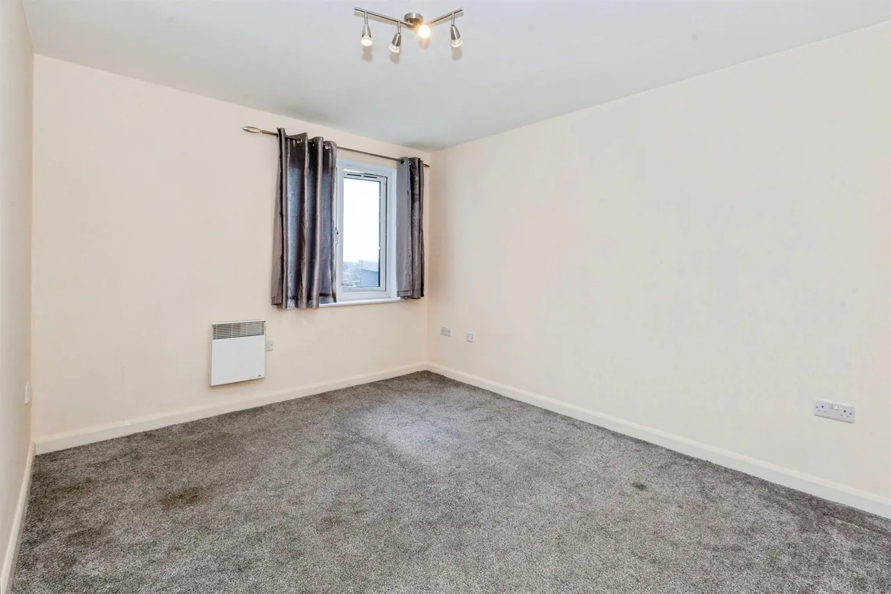 Mill Street, Slough, SL2, photo 7
