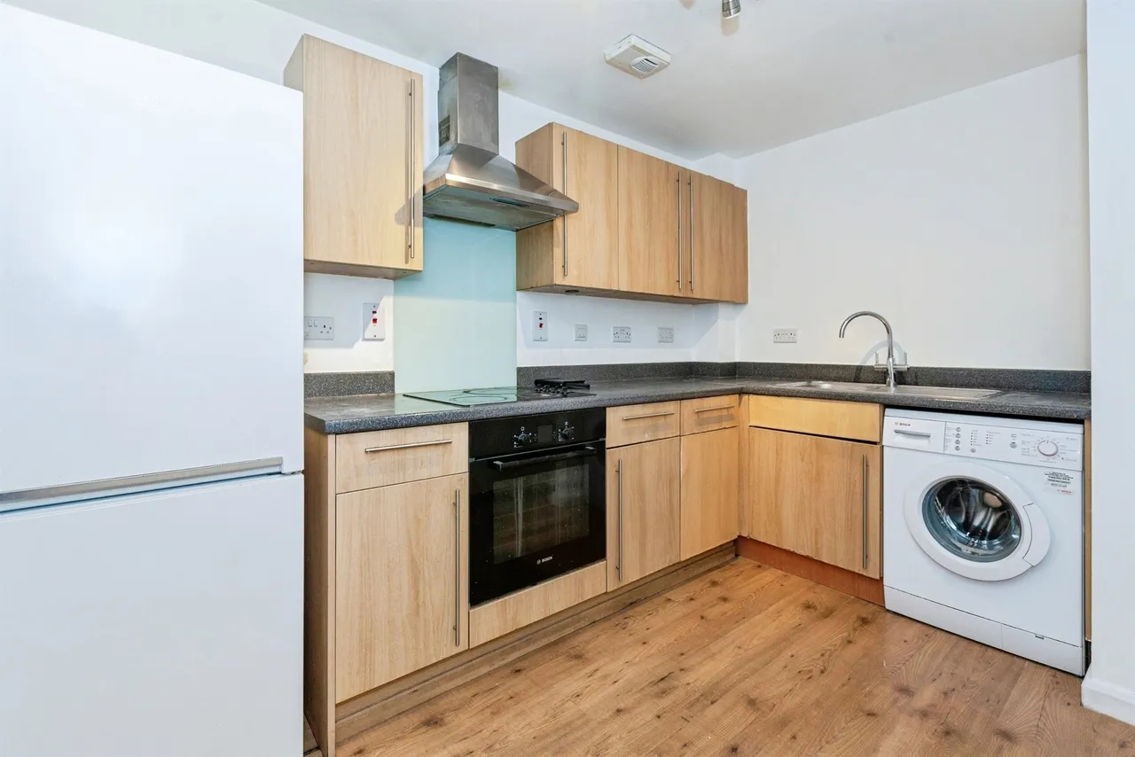 Mill Street, Slough, SL2, photo 5